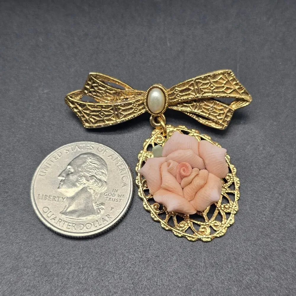 1928 Brand Rose Flower Brooch Gold Tone Bow Faux Pearl Vintage Jewelry - Picture 6 of 6